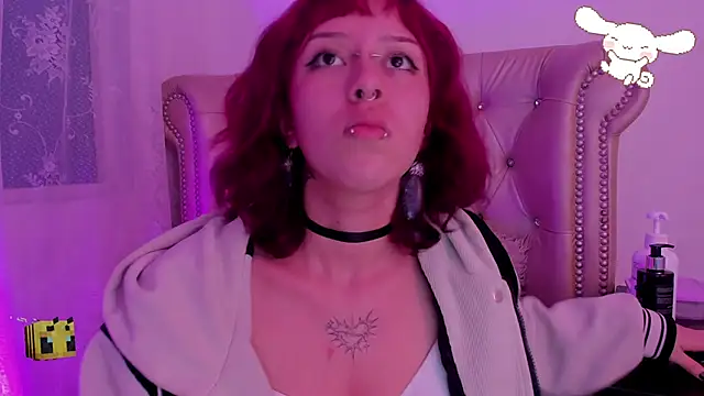 AlexaFoxy18 online show from 03.21.25