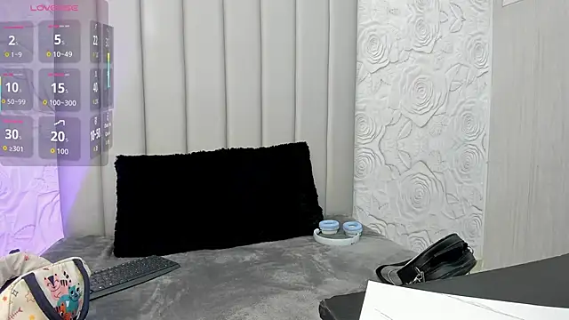 AlexaFoxy18 online show from 02.17.26