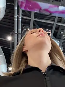 CaseyStar online show from 02.16.25