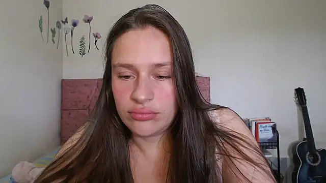Snapshot of Serenity chatting on 05.19.26 Serenity online show from 05.19.26