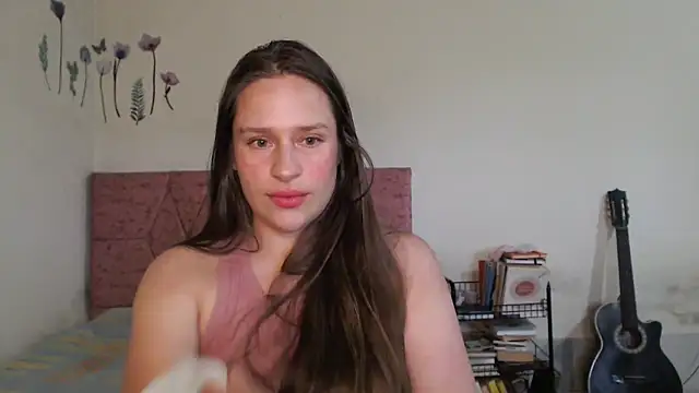 Snapshot of Serenity chatting on 05.23.26 Serenity online show from 05.23.26