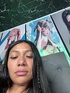 Im Little online show from 11.08.25