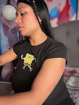 Im Little online show from 04.06.26