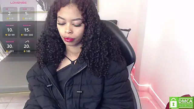 Snapshot of Shenna_brunette_ chatting on 01.15.25 Shenna brunette online show from 01.15.25