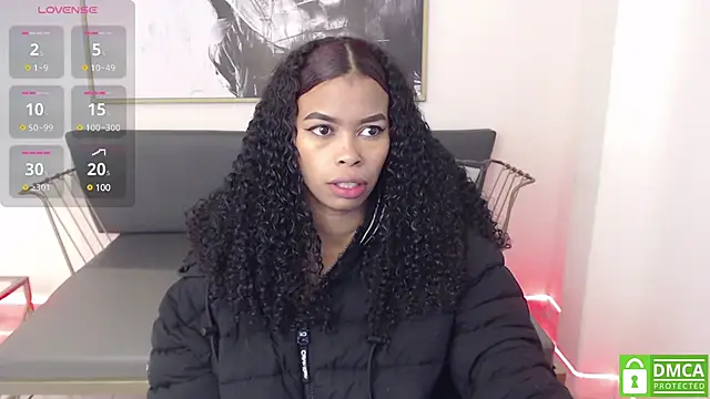 Snapshot of Shenna_brunette_ chatting on 01.17.25 Shenna brunette online show from 01.17.25