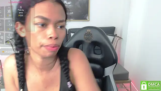 Snapshot of Shenna_brunette_ chatting on 01.31.25 Shenna brunette online show from 01.31.25