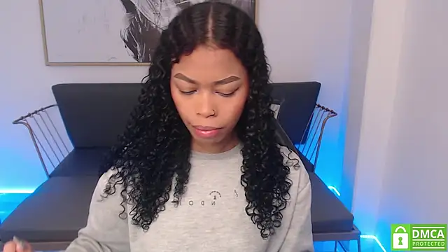 Snapshot of Shenna_brunette_ chatting on 02.05.25 Shenna brunette online show from 02.05.25