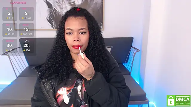 Snapshot of Shenna_brunette_ chatting on 02.07.25 Shenna brunette online show from 02.07.25