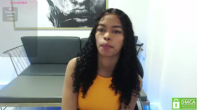 Snapshot of Shenna_brunette_ chatting on 02.08.25 Shenna brunette online show from 02.08.25