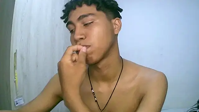 sexy diamante  online show from 11.05.25