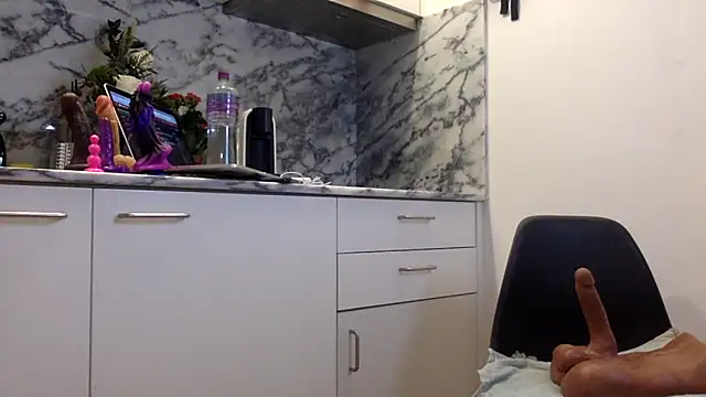 Snapshot of brazilianbbinuk chatting on 03.08.25 brazilianbbinuk online show from 03.08.25