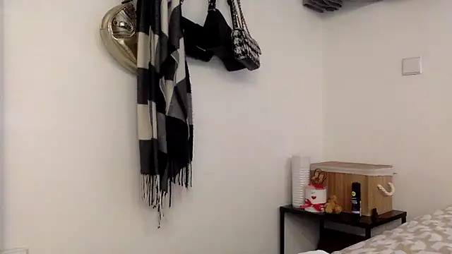 Snapshot of brazilianbbinuk chatting on 03.13.25 brazilianbbinuk online show from 03.13.25