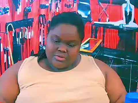 EbonyHotBuns online show from 10.28.25