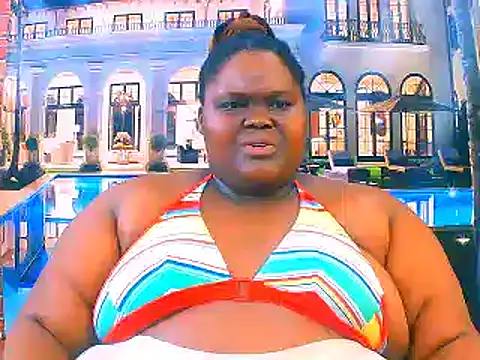 Snapshot of EbonyHotBuns chatting on 04.27.26 EbonyHotBuns online show from 04.27.26