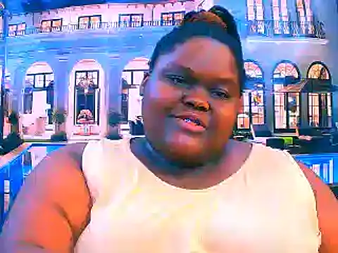 Snapshot of EbonyHotBuns chatting on 04.29.26 EbonyHotBuns online show from 04.29.26