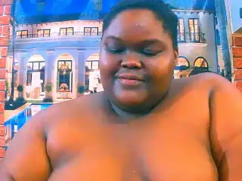 Snapshot of EbonyHotBuns chatting on 05.20.26 EbonyHotBuns online show from 05.20.26