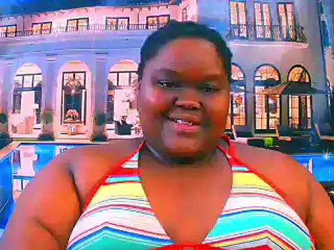 Snapshot of EbonyHotBuns chatting on 05.21.26 EbonyHotBuns online show from 05.21.26