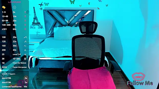 Dana martinezz online show from 12.04.24