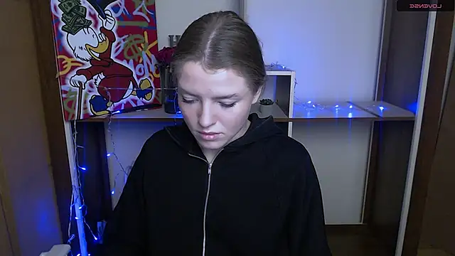 Snapshot of MissOliviaa_ chatting on 12.12.24 MissOliviaa  online show from 12.12.24