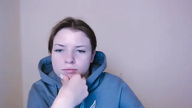 Snapshot of MissOliviaa_ chatting on 01.11.25 MissOliviaa  online show from 01.11.25