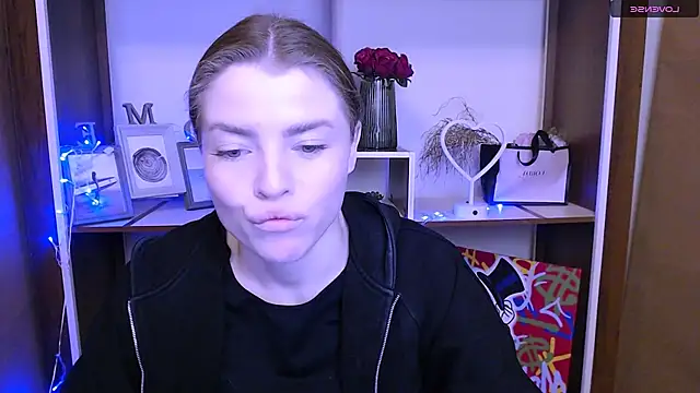 Snapshot of MissOliviaa_ chatting on 01.13.25 MissOliviaa  online show from 01.13.25