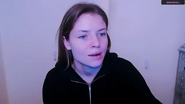 Snapshot of MissOliviaa_ chatting on 02.01.25 MissOliviaa  online show from 02.01.25