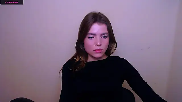 Snapshot of MissOliviaa_ chatting on 02.16.25 MissOliviaa  online show from 02.16.25