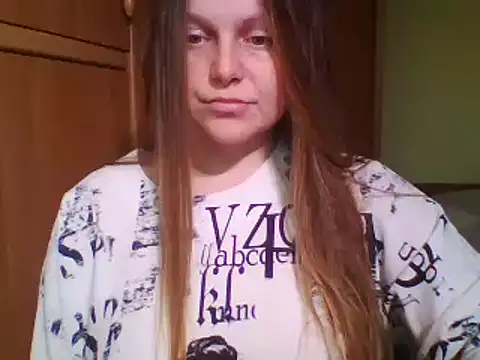 Evasapples online show from 02.14.25