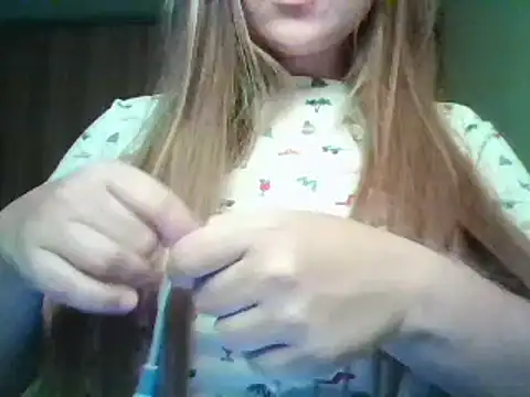 Evasapples online show from 10.18.25