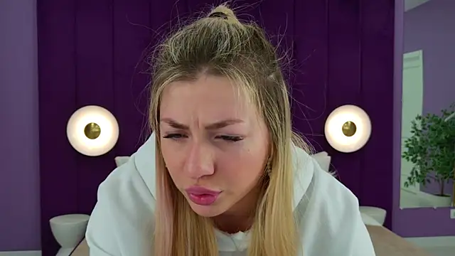 HelenaMorgan online show from 03.20.25