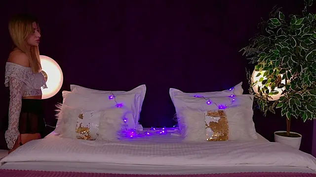 HelenaMorgan online show from 12.03.25