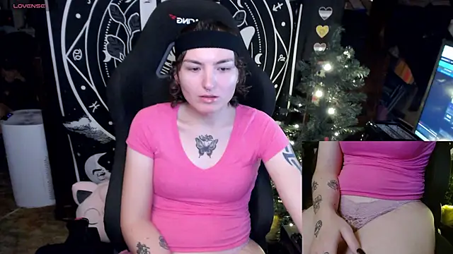 BrandiWRLD 999 online show from 12.23.24