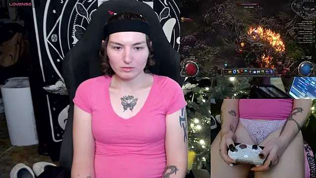 BrandiWRLD 999 online show from 01.08.25