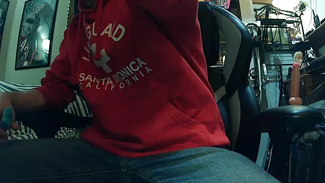 slutty guy12 online show from 02.17.25