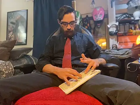 slutty guy12 online show from 03.14.25