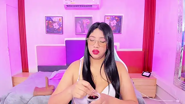 estrella bigboobs14 online show from 12.16.25