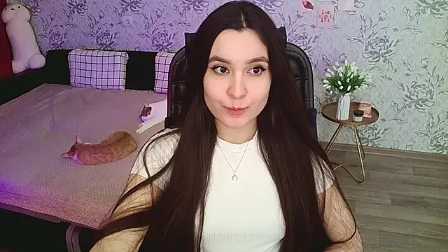 Snapshot of annie_shine chatting on 12.29.24 annie shine online show from 12.29.24