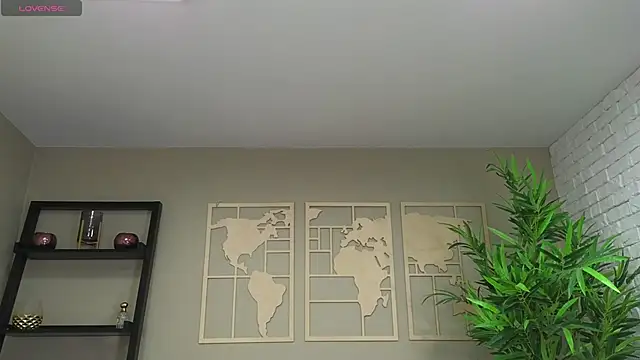 Snapshot of LadyLeea chatting on 02.11.25 LadyLeea online show from 02.11.25