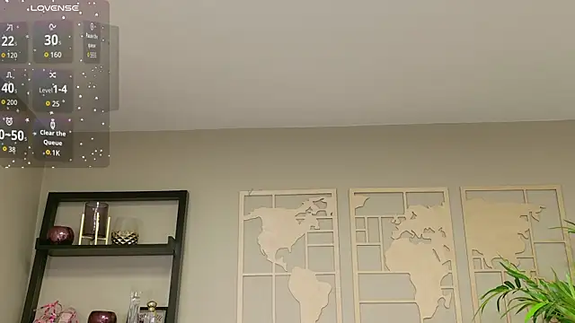 Snapshot of LadyLeea chatting on 12.22.25 LadyLeea online show from 12.22.25