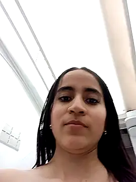 Mia Fischer online show from 11.18.25