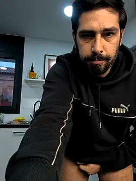 Snapshot of cricrimsBarcelona chatting on 02.12.25 cricrimsBarcelona online show from 02.12.25