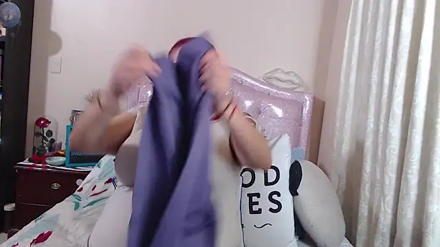 Snapshot of VickyColleman chatting on 03.15.25 VickyColleman online show from 03.15.25