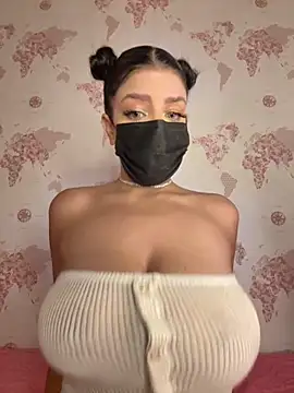 shanelle0 online show from 10.25.25