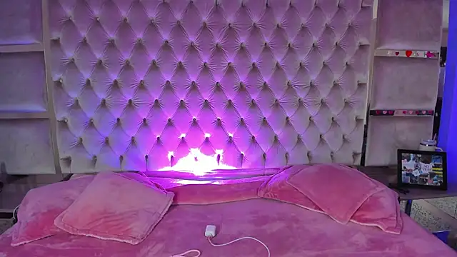 Snapshot of Harii_02 chatting on 11.09.25 Harii 02 online show from 11.09.25