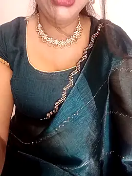 Snapshot of EeshaBhabi chatting on 04.29.26 EeshaBhabi online show from 04.29.26