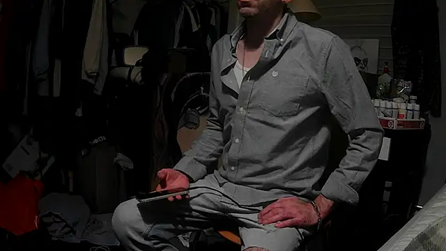 Snapshot of smokee_parT903 chatting on 10.24.25 smokee parT903 online show from 10.24.25