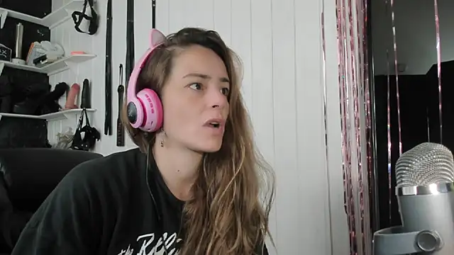 jessiburningheels online show from 11.07.25