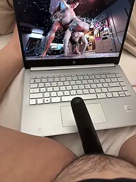 Snapshot of yourcutesarah chatting on 11.12.25 yourcutesarah online show from 11.12.25