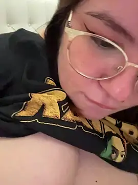 Snapshot of yourcutesarah chatting on 01.18.26 yourcutesarah online show from 01.18.26