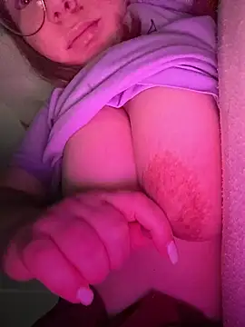 Snapshot of yourcutesarah chatting on 02.06.26 yourcutesarah online show from 02.06.26